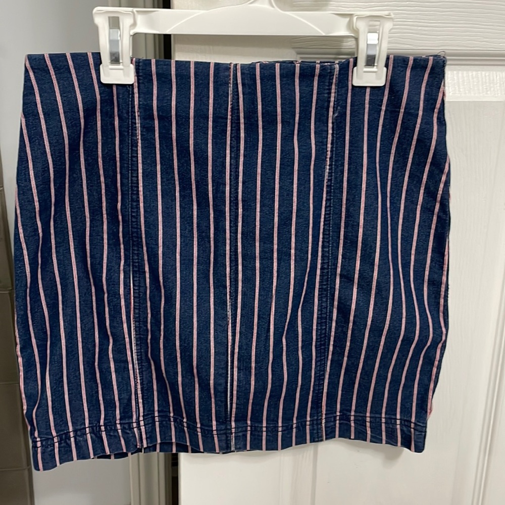 Red pinstripe stretch jean fabric mini skirt ladies small